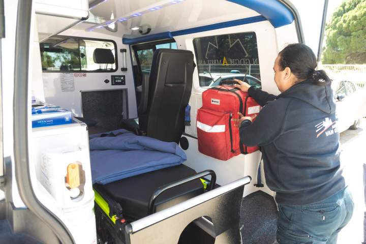 VAN GOGH AMBULANCE (9)